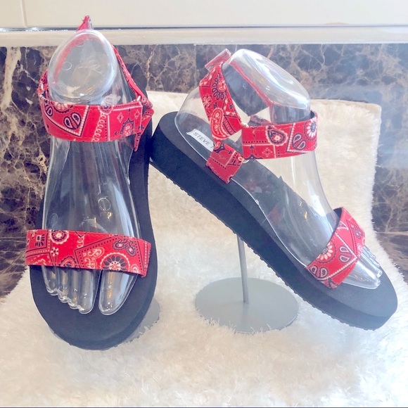 Steve Madden Shoes - NEW-Steve Madden-Red Bandanna-NIL Sandal-Sz 8